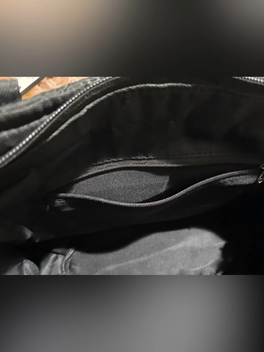 Black Vera Bradley Bag. 2 outside Pockets, 3 inside. NWOT.